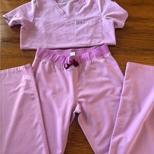 Figs Pink Scrub Set